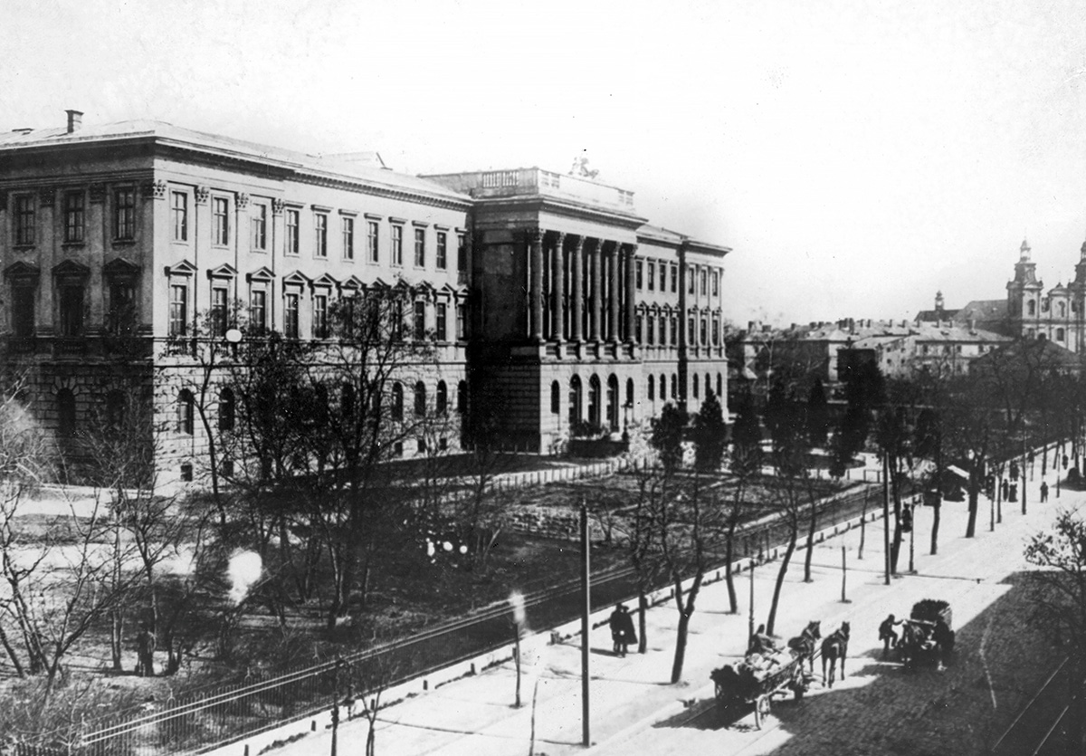 Budynek Politechniki Lwowskiej, której studentem był Henryk Bilor, dwudziestolecie międzywojenne. Źródło: Narodowe Archiwum Cyfrowe