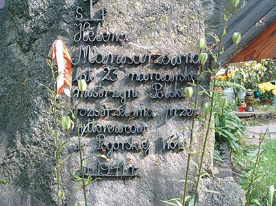 Nagrobek Heleny Marusarzówny na Cmentarzu Zasłużonych na Pęksowym Brzyzku w Zakopanem Fot. NAC