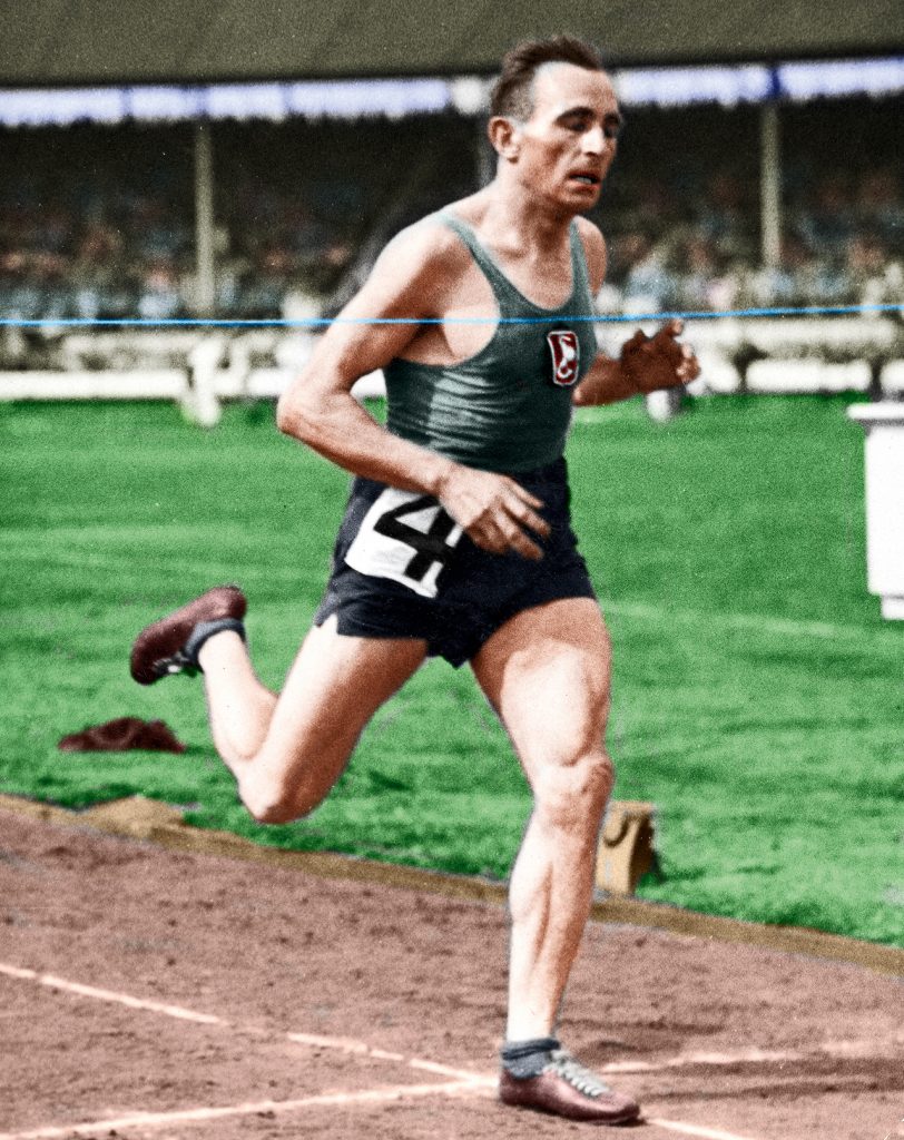 Józef Noji podczas międzynarodowych zawodów lekkoatletycznych na stadionie White City w Londynie w 1936 r. Fot. NAC