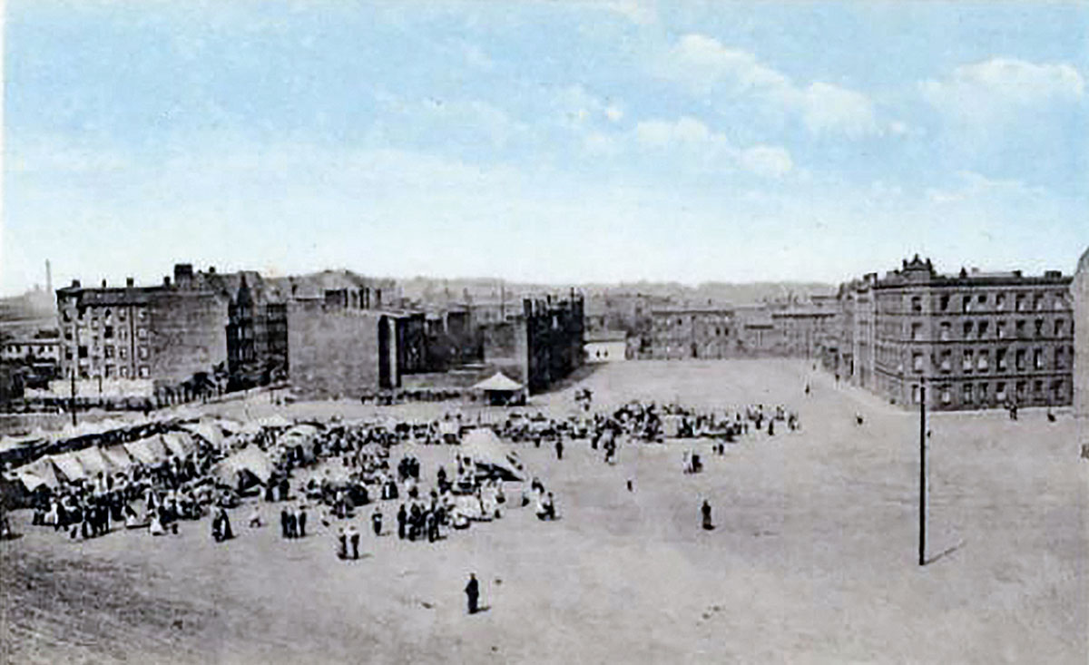 Plac targowy w Bismarkhucie, na którym KS Ruch rozgrywał mecze w pierwszym okresie swojej działalności. Źródło: domena publiczna