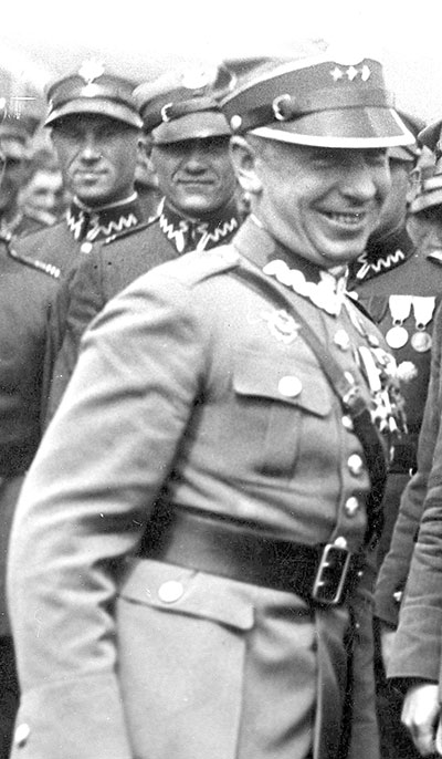 Kapitan pilot Stanisław Skarżyński. Źródło: Narodowe Archiwum Cyfrowe