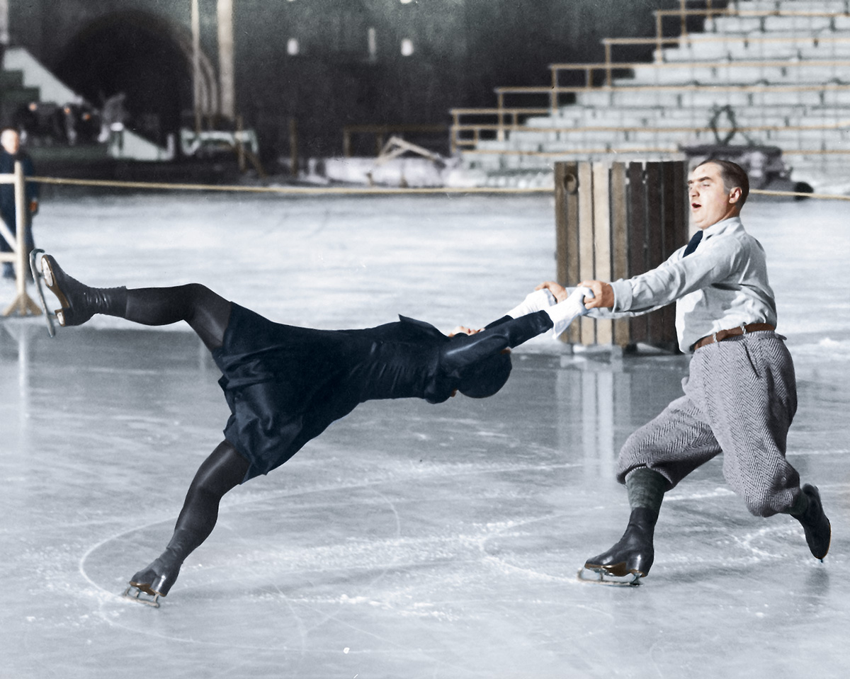 Tadeusz Kowalski i Zofia Bilorówna podczas treningu przed Mistrzostwami Świata w Łyżwiarstwie Figurowym, Helsinki 1934 r. Źródło: Narodowe Archiwum Cyfrowe