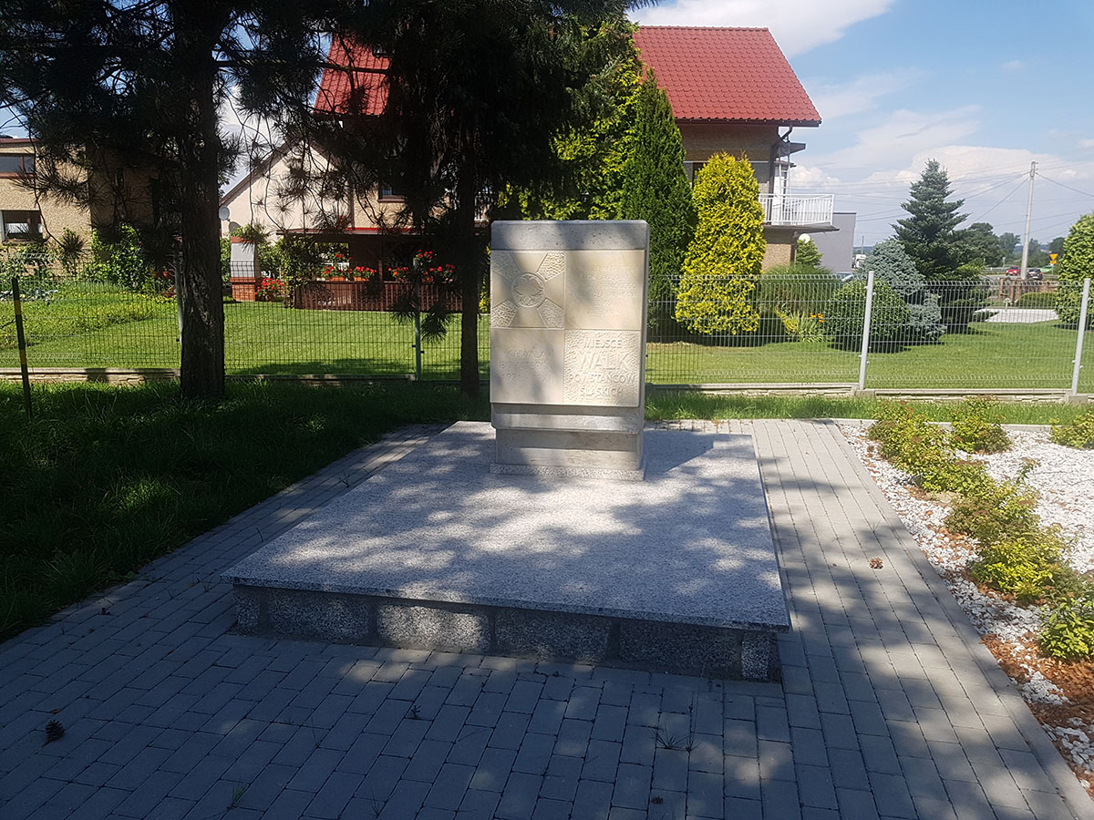 Zabełków – pomnik na miejscu walk w III Powstaniu Śląskim. Źródło: domena publiczna